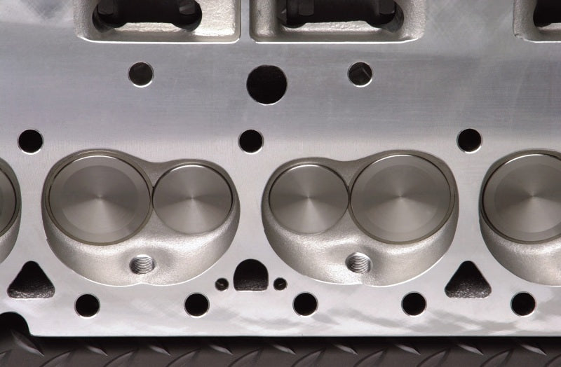 Edelbrock Single Perf SBC 70cc Head Comp