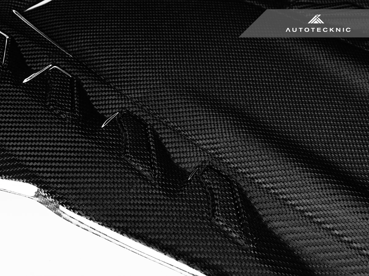 AutoTecknic Dry Carbon Engine Cover - F95 X5M | F96 X6M - Graveyard Performance