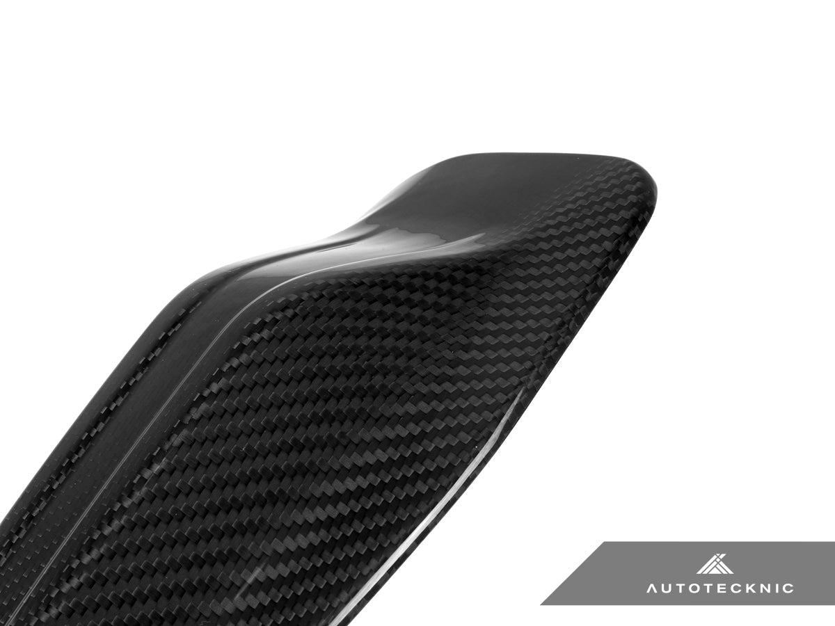 AutoTecknic Dry Carbon Roof Antenna Cover - G90 M5 - Graveyard Performance