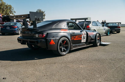 APR Performance Universal Fitment Carbon Fiber GT1000 71" Swan Neck Wing