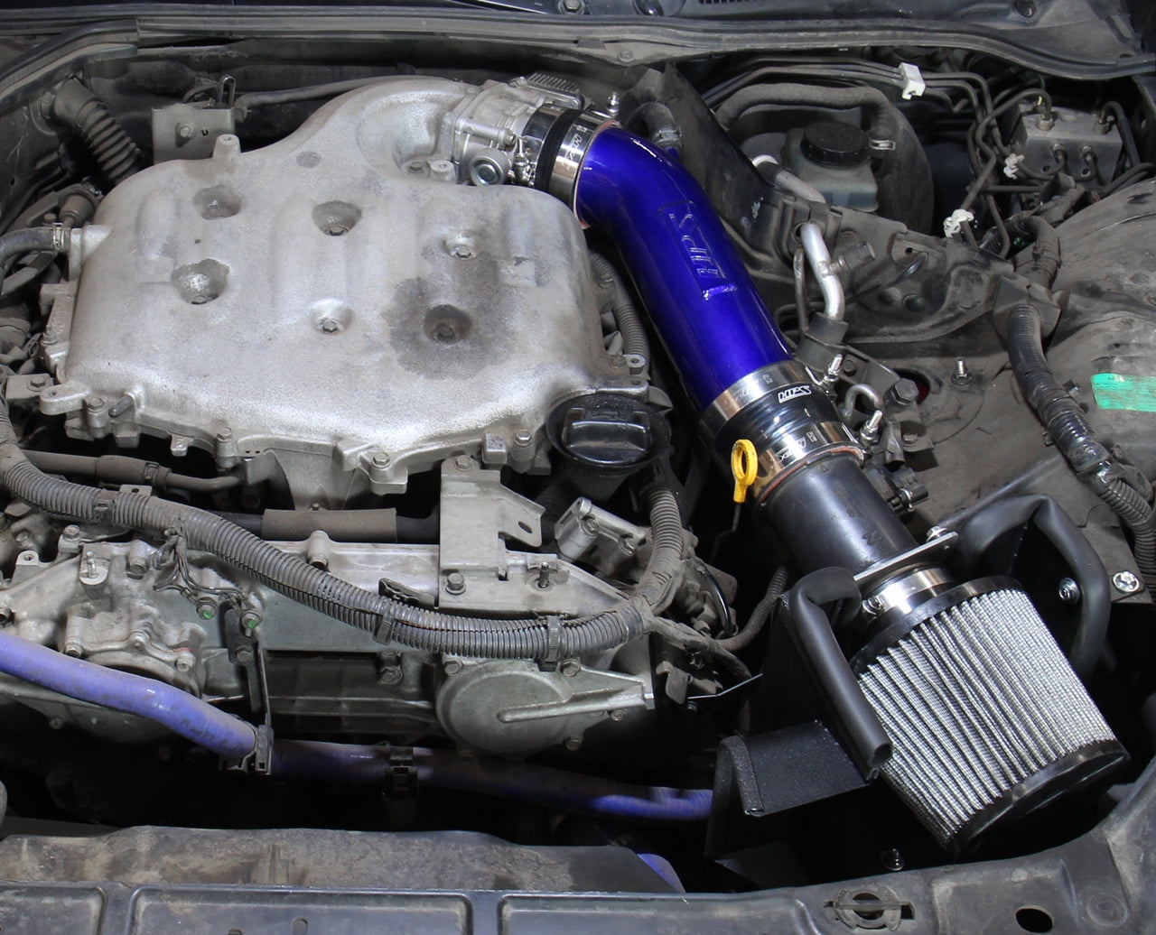 HPS Performance Air Intake Kit with Heat Shield, Red, 827-679R