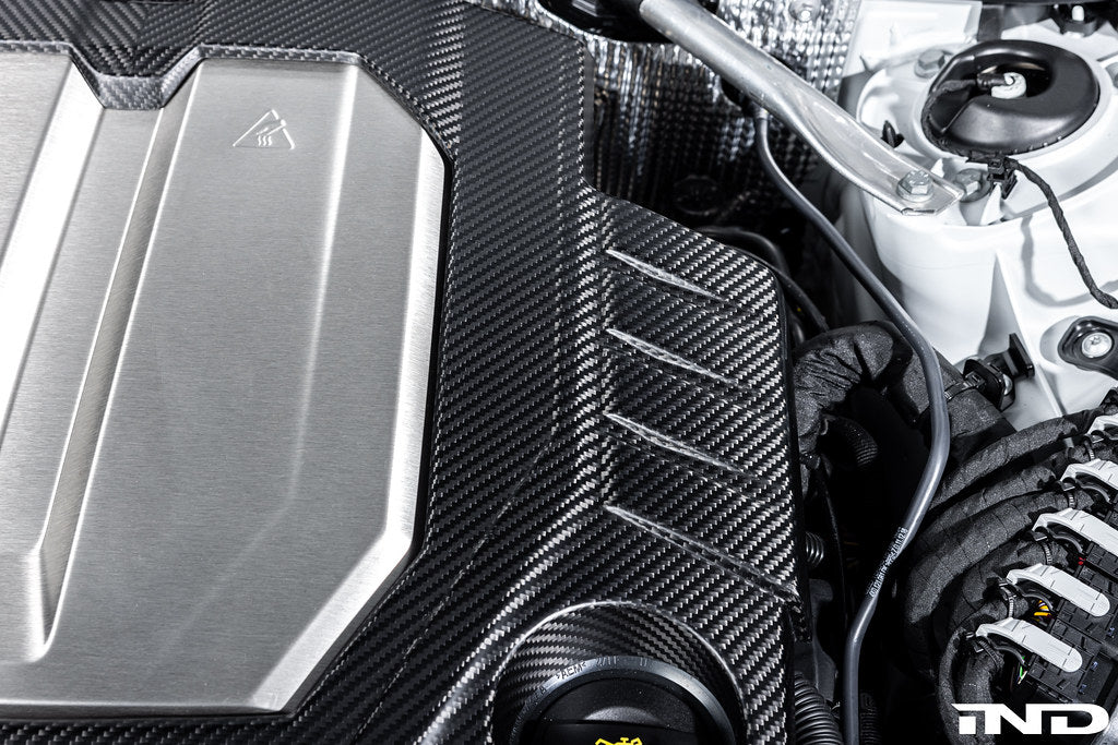 Eventuri Audi C8 RS6 / RS7 Black Carbon Engine Cover