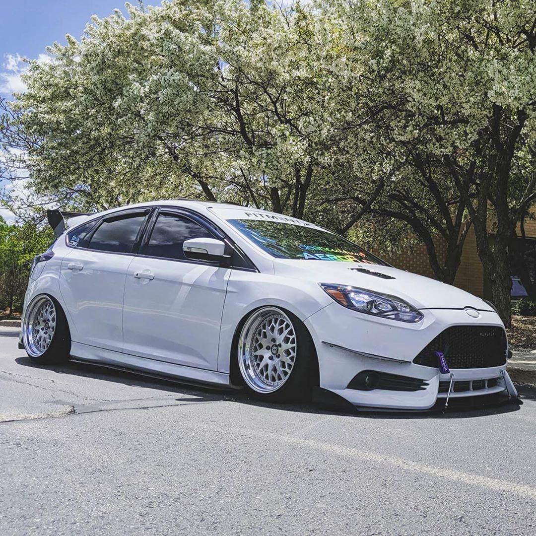 2011-2017 Ford Focus ST V2 Splitter