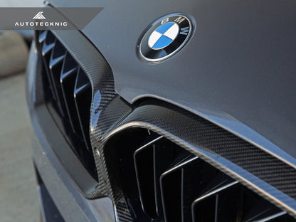 AutoTecknic Replacement Dry Carbon Grille Surround - F90 M5 LCI - Graveyard Performance