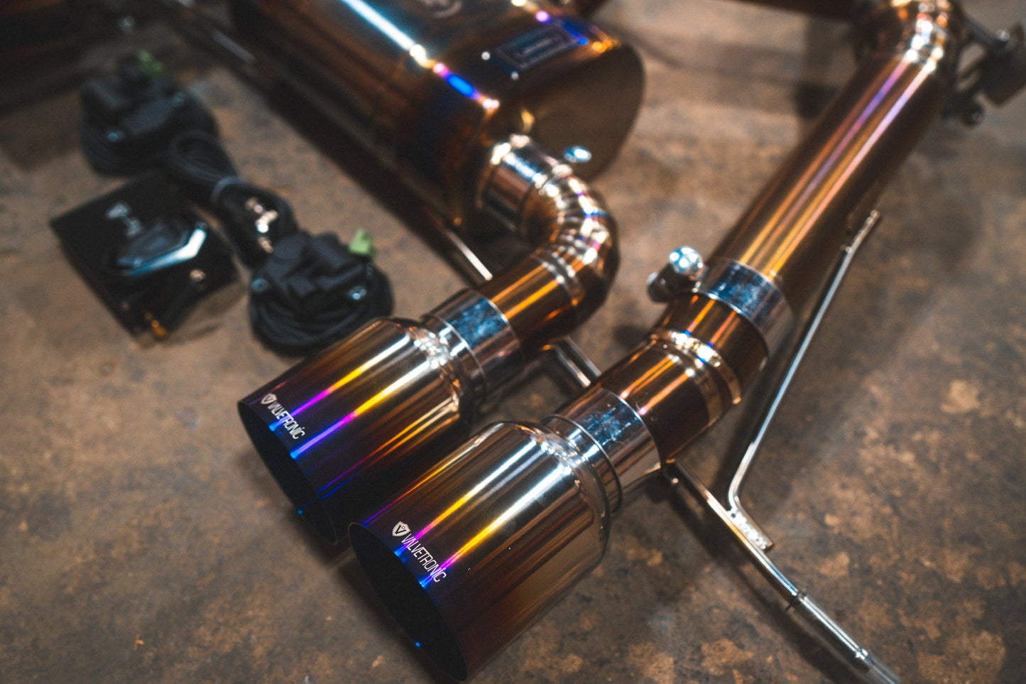 Universal Exhaust Tips 2.5 Inch Inlet 4.0 Inch Outlet Titanium Valvetronic Designs