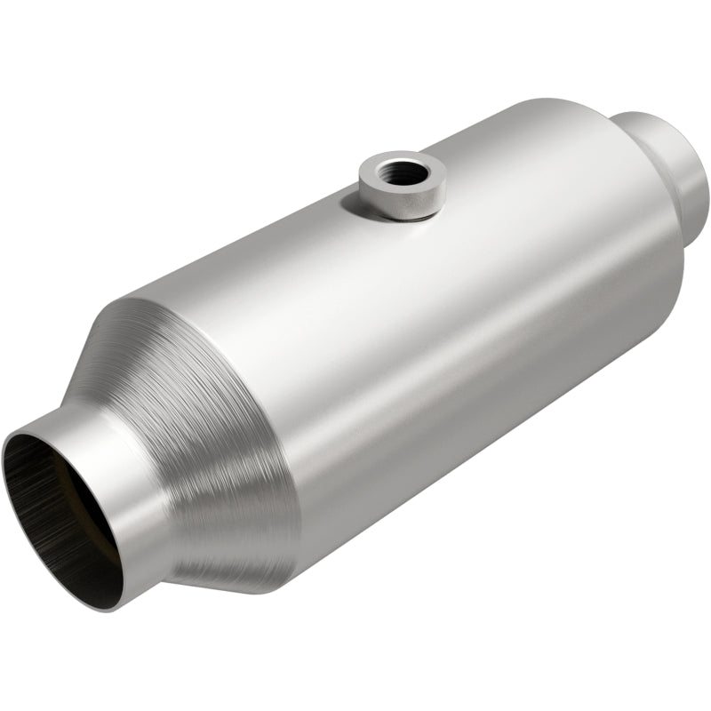 Magnaflow Conv Univ 2.50 1/O2 CA 5in Spun CA - Graveyard Performance