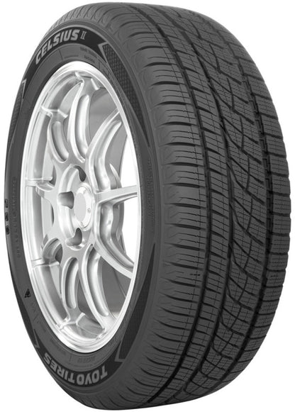Toyo Celsius II Tire - 215/70R15 98T (TL)