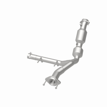Magnaflow 21-23 Ford F-150 3.5L Right Underbody Direct Fit Converter - Graveyard Performance
