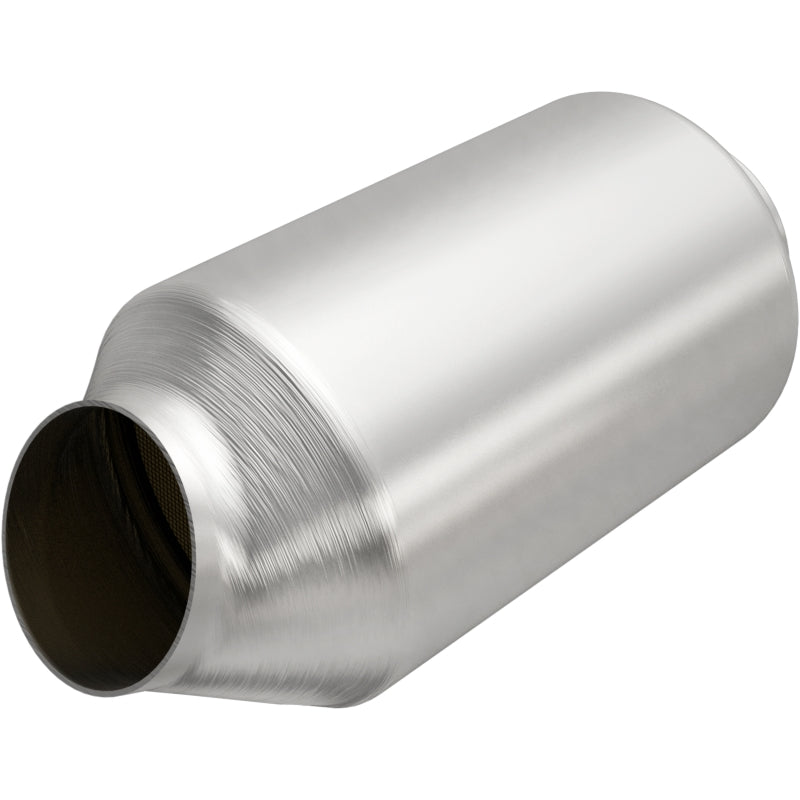Magnaflow 2.50in. CA Spun Cen/Ang Universal Converter - Graveyard Performance