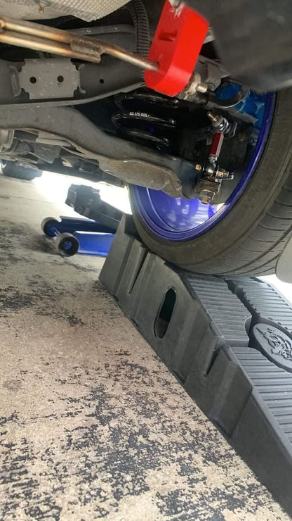 Ford Focus ST (2013-2018) Anti-Bind Adjustable Rear Sway Bar End Links - Graveyard Performance