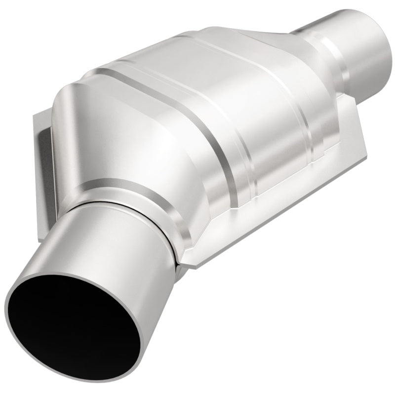 MagnaFlow Conv Univ 2.5 Angled Inlet - Graveyard Performance