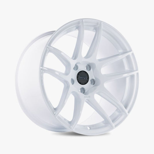 CS8 18x10.5 5x100 +22 Gloss White